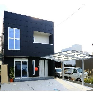 「仕事」と「住まい」の理想的なかたち 重量鉄骨３階建事務所付住宅　静岡市葵区