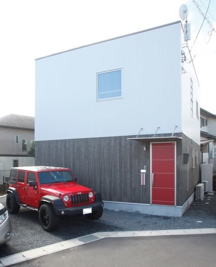 “NEW” 2(3)LDK 太陽光発電システム搭載の中古住宅 御殿場市東田中の売物件
